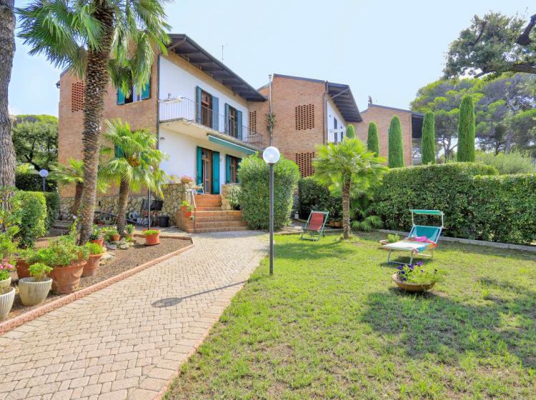 Villa in vendita, via Mario Puccini, Quercianella, Livorno