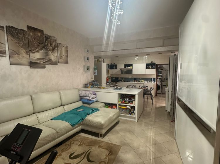 Trilocale in vendita, via Publio Vigilio Marone  36, Poggiomarino