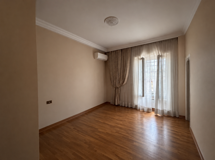 Trilocale in affitto, viale Libia  138, Trieste, Roma