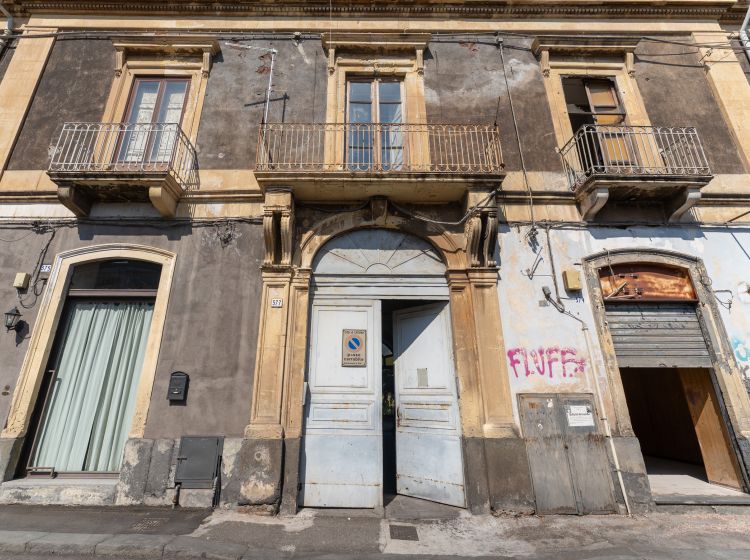 Negozio in vendita, via Messina  379, Picanello, Catania