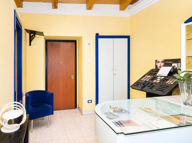 Negozio in vendita, Corso Torino  4, Pinerolo