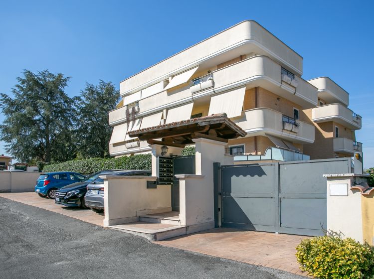 Trilocale in vendita, via di Selva Candida  391A bis, Casalotti, Roma