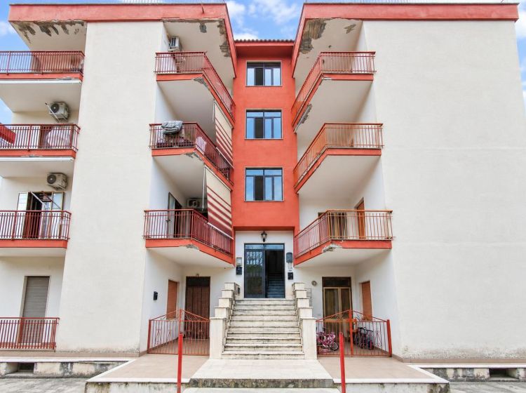 Trilocale in vendita, via Dr. la Terza, Scalea