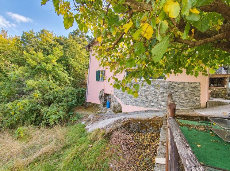 Villa in vendita, via Massa Sant'Agata  12, Marina di Massa, Massa
