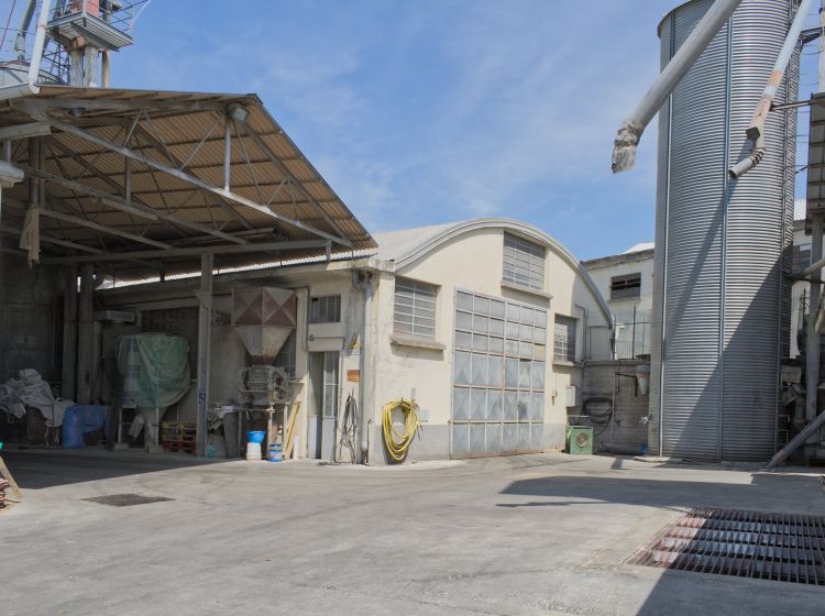 Laboratorio in vendita, via Pianezza  79, Alpignano
