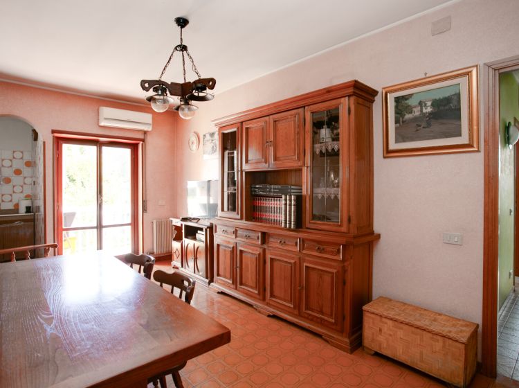 Trilocale in vendita, via del Giardino  88, Marano Equo