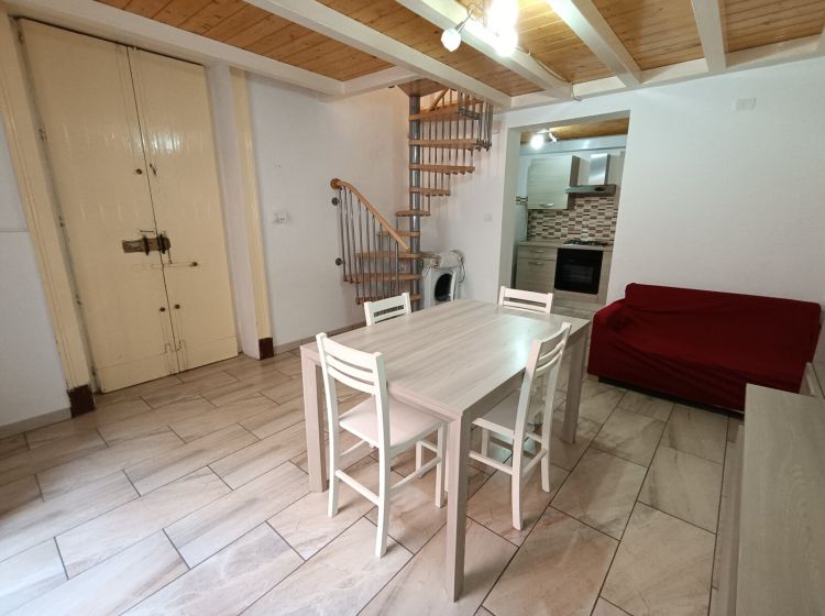 Bilocale in affitto, via Aloi  36, Tribunale, Catania