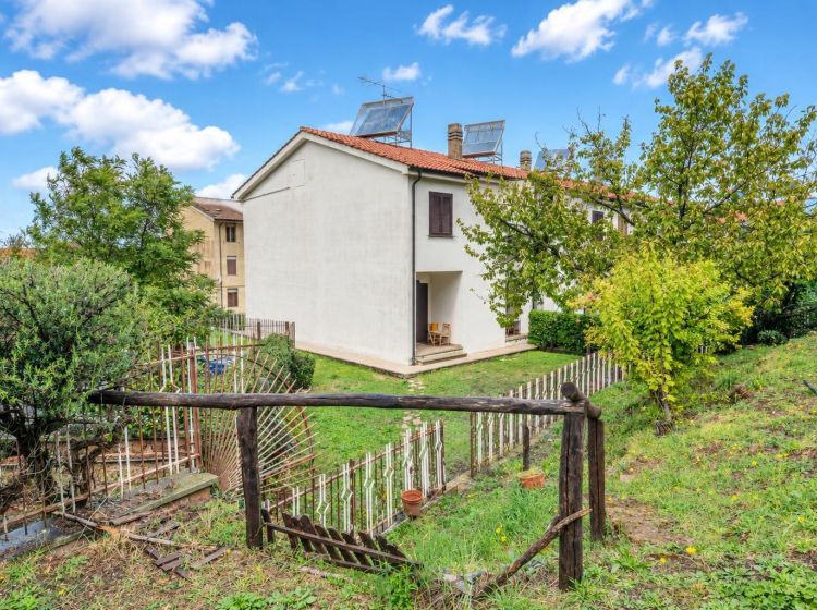Villa in vendita, via Giuseppe di Vittorio  28, San Martino al Cimino, Viterbo