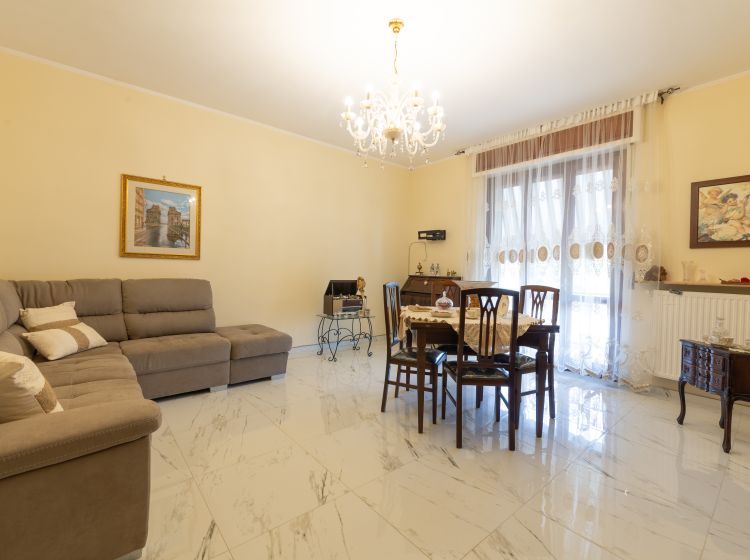 Villa in vendita, via Michelangelo  15, San Fiorano