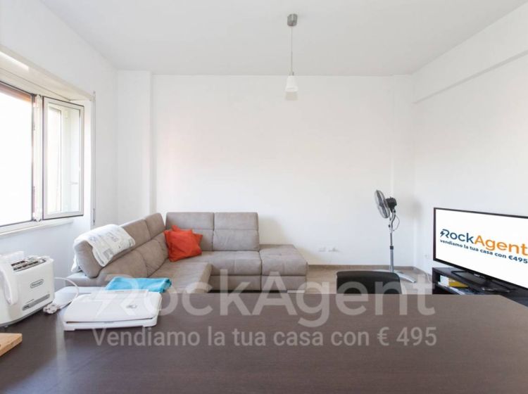 Appartamento di 70 m² con 2 locali in vendita a Roma