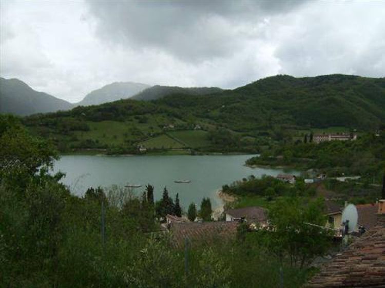 Appartamento di 43 m² con 2 locali in vendita a Colle di Tora