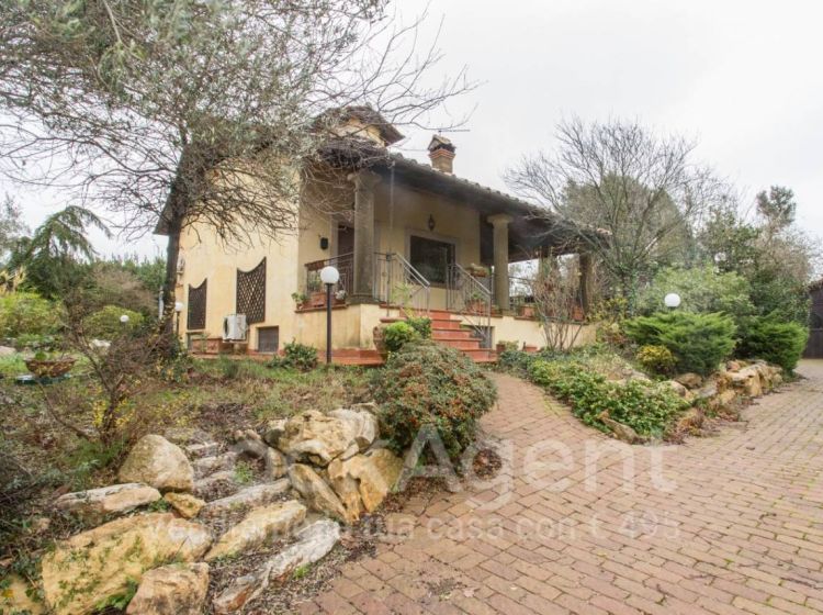 Villa in vendita, via di Montefranco  1, Bracciano