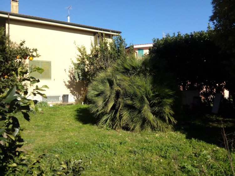 Villa in vendita, via Traiano, Colle dei Pini, Anguillara Sabazia
