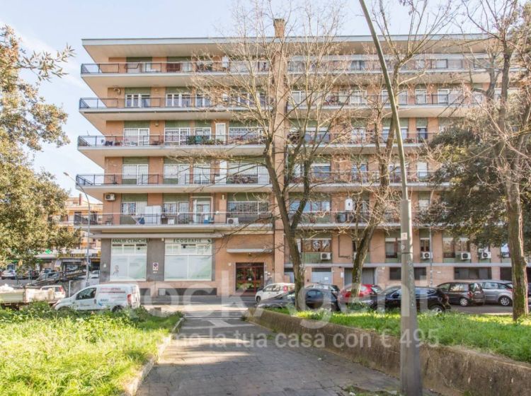 Appartamento in vendita, via Ascanio Vitozzi 50, Mezzocammino, Roma