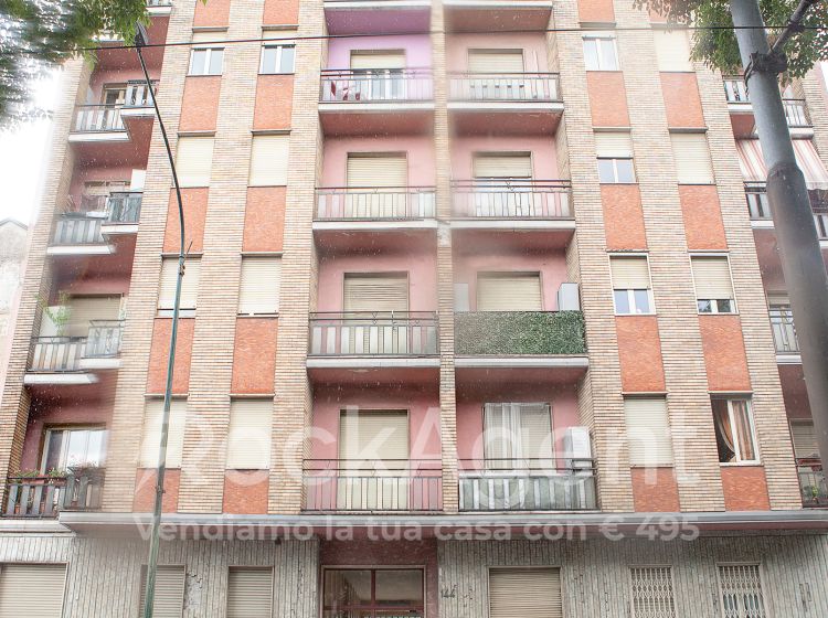 Trilocale in vendita, Corso Potenza 144, Torino
