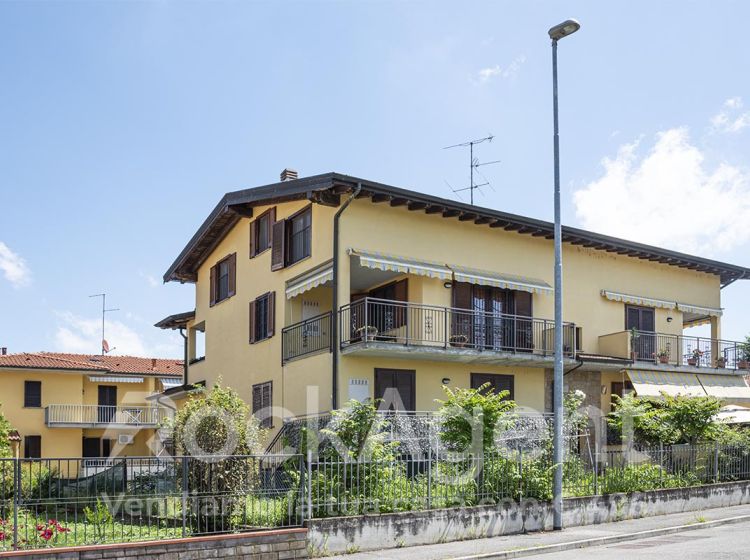 Trilocale in vendita, via delle Roveri, Bascapè