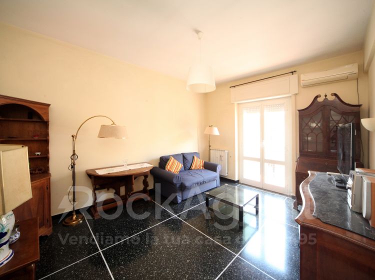 Bilocale in vendita, via Antica Romana di Quinto, Genova