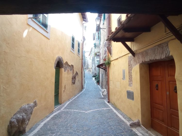 Trilocale in vendita, via Maggiore, San Polo Dei Cavalieri