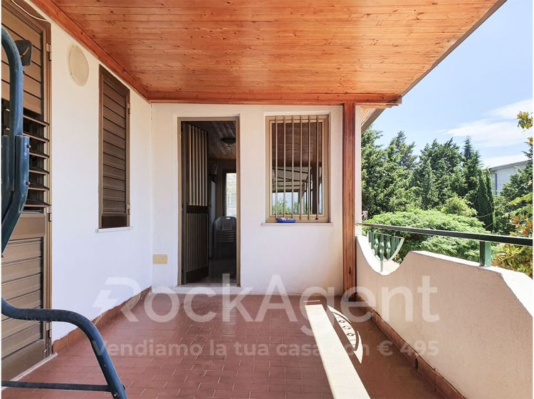 Quadrilocale in vendita, viale delle Mimose, Ruggero, Sellia Marina