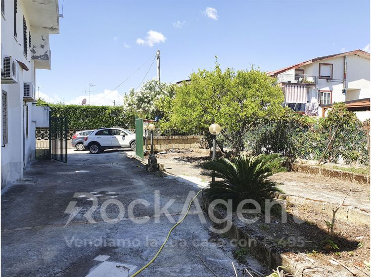 Quadrilocale in vendita, viale delle Mimose, Ruggero, Sellia Marina