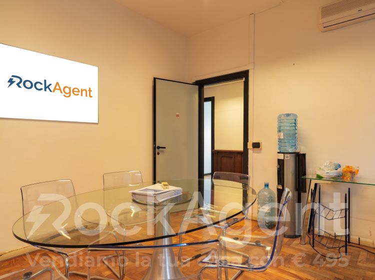 Ufficio in vendita, Largo dei Colli Albani 32, Roma