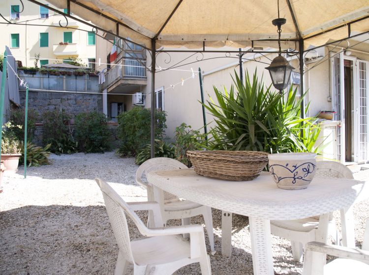 Bilocale in vendita, via Alessandro Cialdi 25, Roma