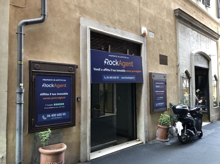 Negozio in affitto, via di Campo Marzio  10, Roma