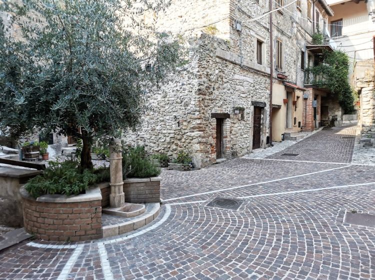 Trilocale in vendita, via Privata 12, Napoli