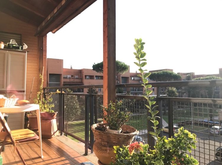 Trilocale in vendita, via Roberto Crippa, Roma