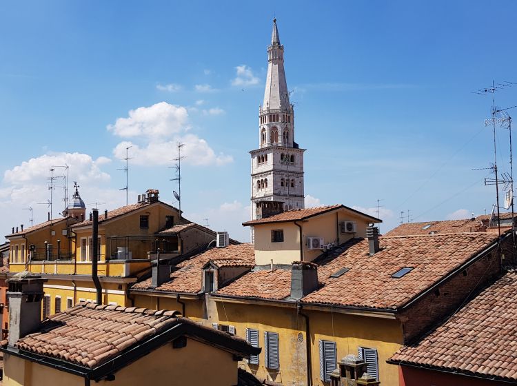 Stabile o palazzo in vendita, Modena
