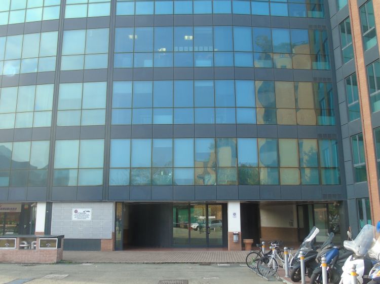 Negozio in vendita, via Guelfa 7, Bologna