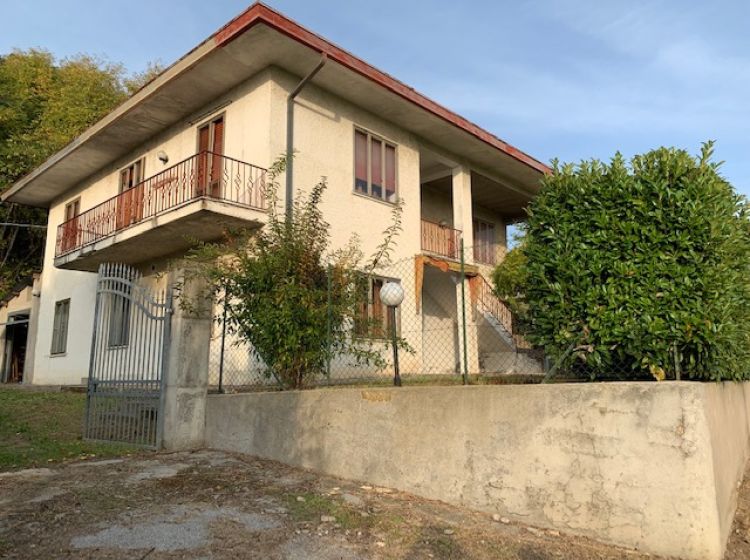 Villa in vendita, via Costanzo  30, Castelnuovo, Teolo
