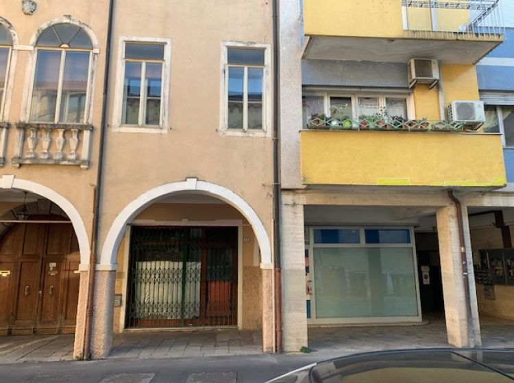 Terratetto plurifamiliare in vendita, via Beato Pellegrino 29, Piazza Mazzini, Padova