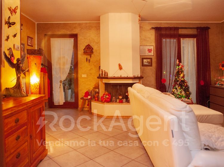 Villa in vendita, via IV Novembre 10, Condove