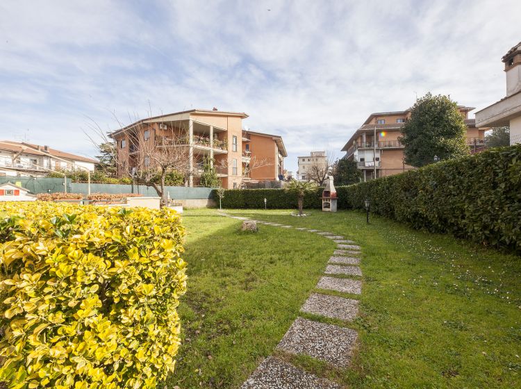 Quadrilocale in vendita, via di Prataporci 35, Finocchio, Roma