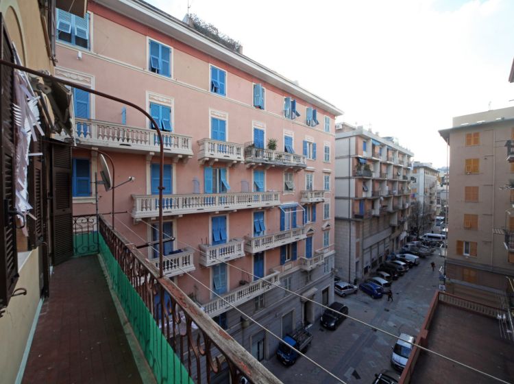 Quadrilocale in vendita, via Antonio Piccone, Rivarolo, Genova