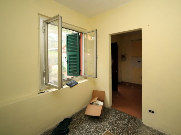 Trilocale in vendita, via Campodonico  35, Bolzaneto, Genova