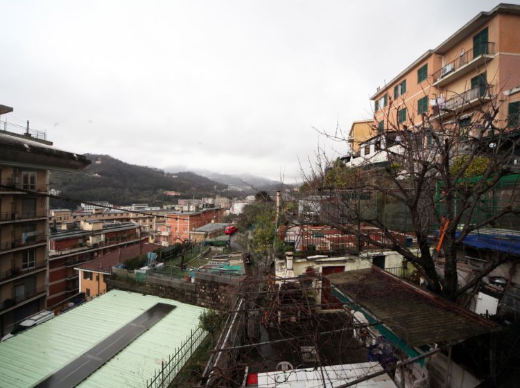 Trilocale in vendita, via Campodonico  35, Bolzaneto, Genova