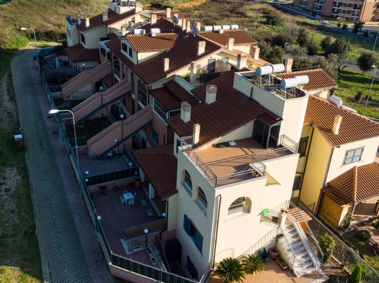 Appartamento in villa in vendita, via Natalia Ginzburg, Marco Simone, Guidonia Montecelio