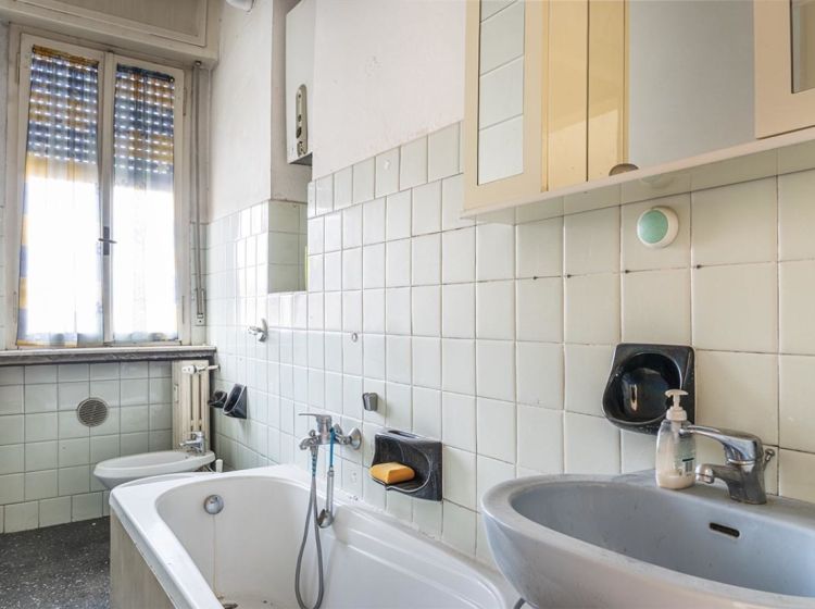 Bilocale in vendita, via Torquato Tasso  88, Città Giardino, Pavia