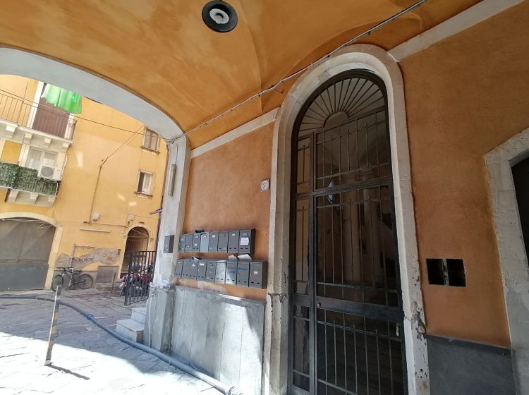 Trilocale, via Marchese di Casalotto  117, Centro Storico, Catania