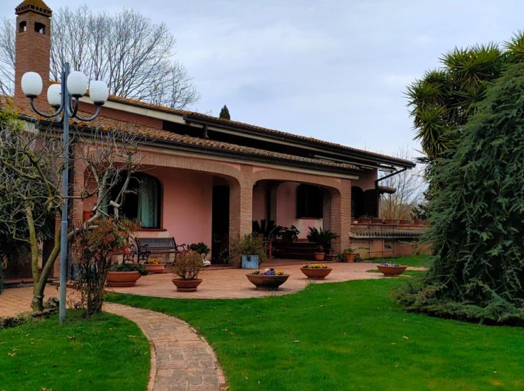 Villa in vendita, Contrada Colle Pigna, Giulianello, Cori