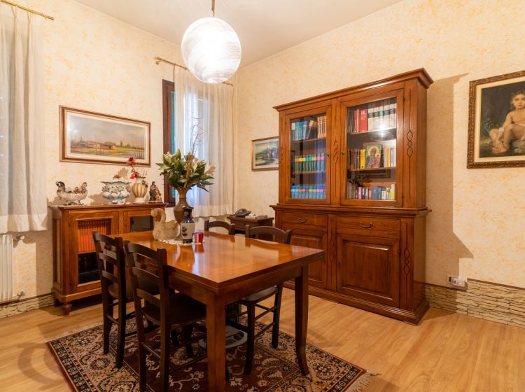 Villa, via C. Cavour  15, Vigonza, Vigonza