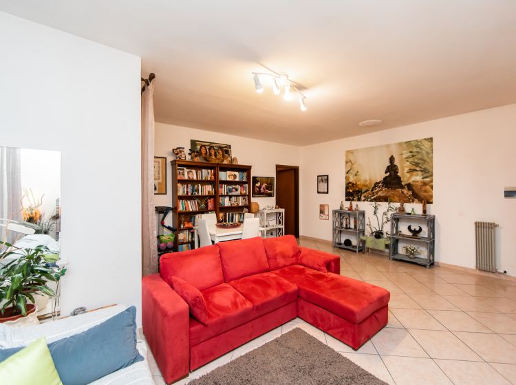 Trilocale in vendita, via Quirino Roscioni, Spinaceto, Roma