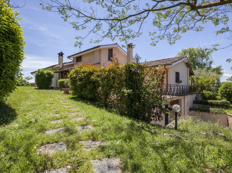 Villa in vendita, via Antonio De Curtis  4, Rignano Flaminio