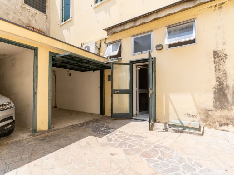 Negozio in vendita, via Cesare Battisti  12, Riviere, Padova