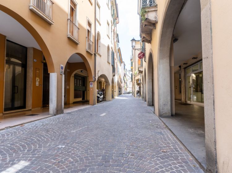 Negozio in vendita, via Cesare Battisti  12, Riviere, Padova