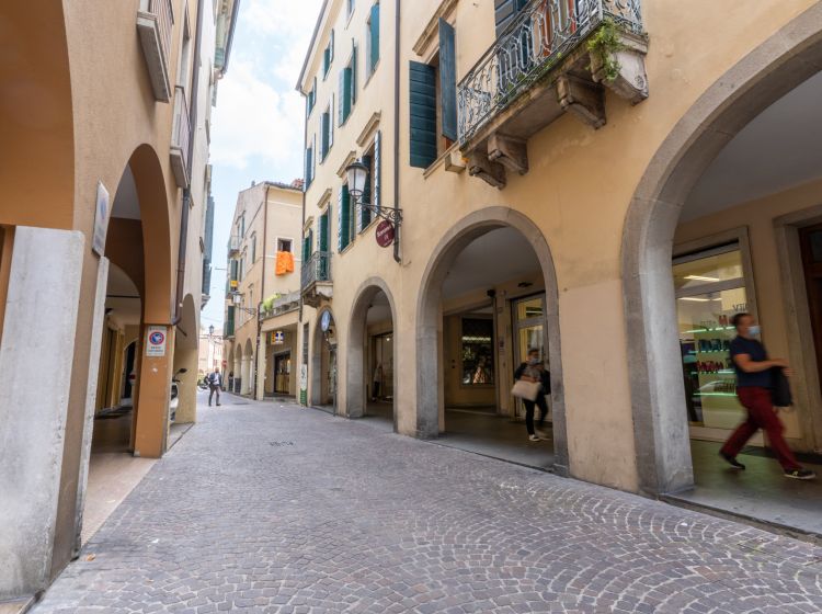 Negozio in vendita, via Cesare Battisti  12, Riviere, Padova