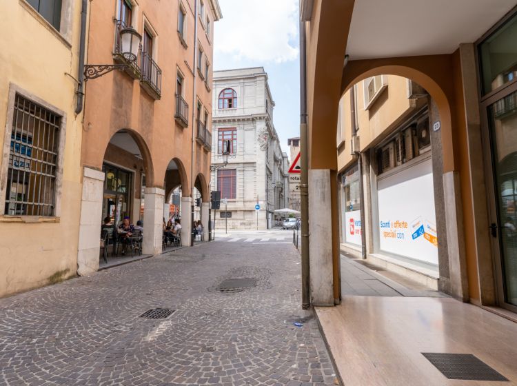 Negozio in vendita, via Cesare Battisti  12, Riviere, Padova