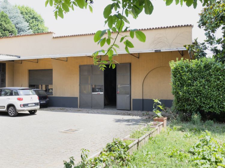 Stabile o palazzo in vendita, Corso Milano  85, Bovisio-masciago